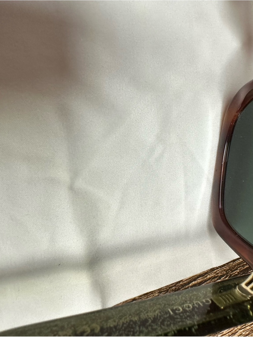 Gucci Women’s Brown Tortoiseshell Oversized Square Sunglasses - Picture 4 of 11